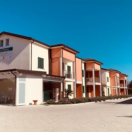 Rta La Pineta Aparthotel Sarzana Εξωτερικό φωτογραφία