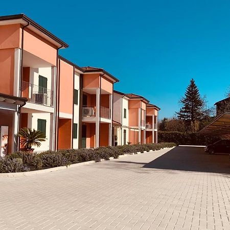 Rta La Pineta Aparthotel Sarzana Εξωτερικό φωτογραφία